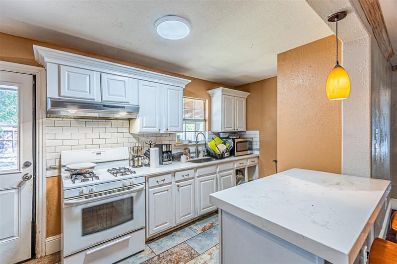 305 Chandler Drive, Garland TX 75040 - Photo 10