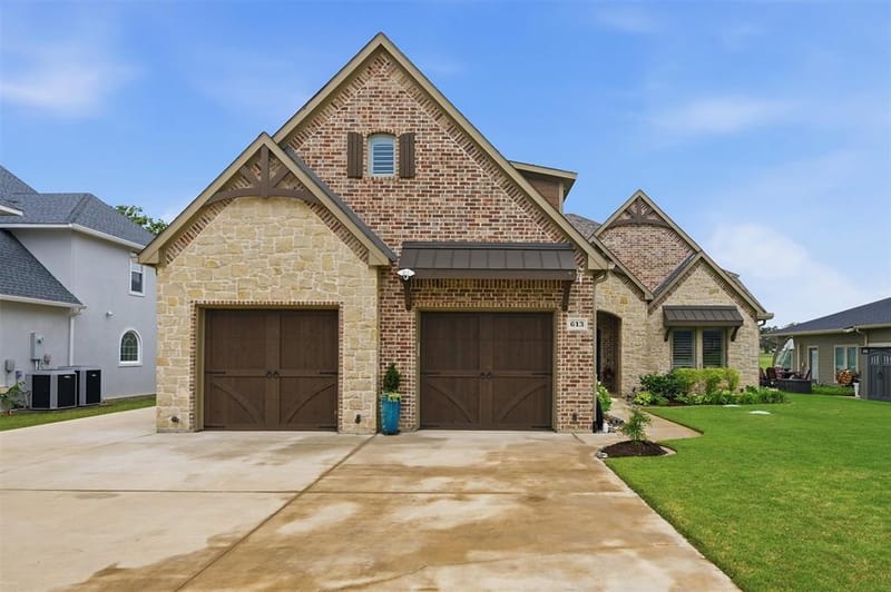 613 Kiowa Drive W, Lake Kiowa TX 76240 - Photo 2