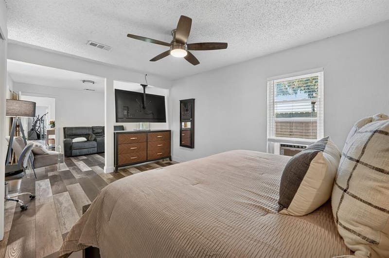 209 Cynisca Street, Waxahachie TX 75165 - Photo 13