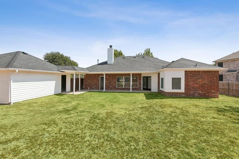 636 Whitetail Deer Lane, Crowley TX 76036 - Photo 8