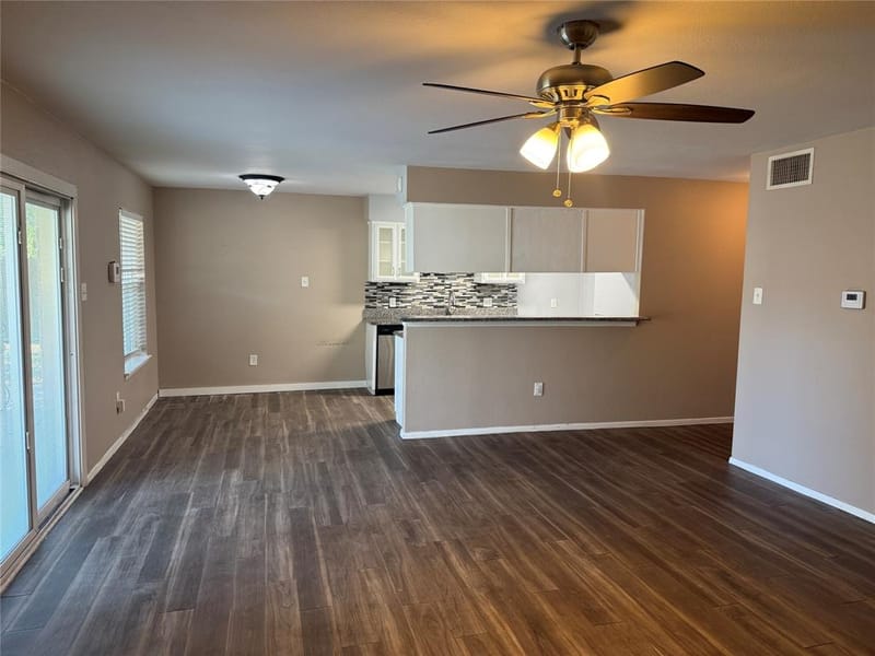 355 Ridgecrest Drive, Saginaw TX 76179 - Photo 6