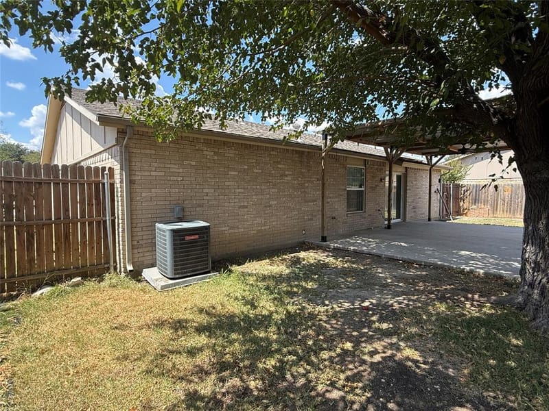 355 Ridgecrest Drive, Saginaw TX 76179 - Photo 18