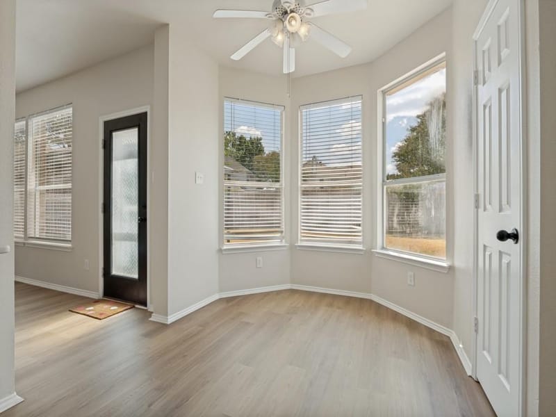 307 Mary Pat Drive, Grand Prairie TX 75052 - Photo 12