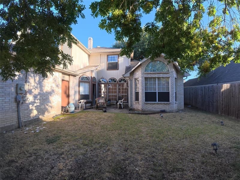 813 Courson Drive, DeSoto TX 75115 - Photo 2