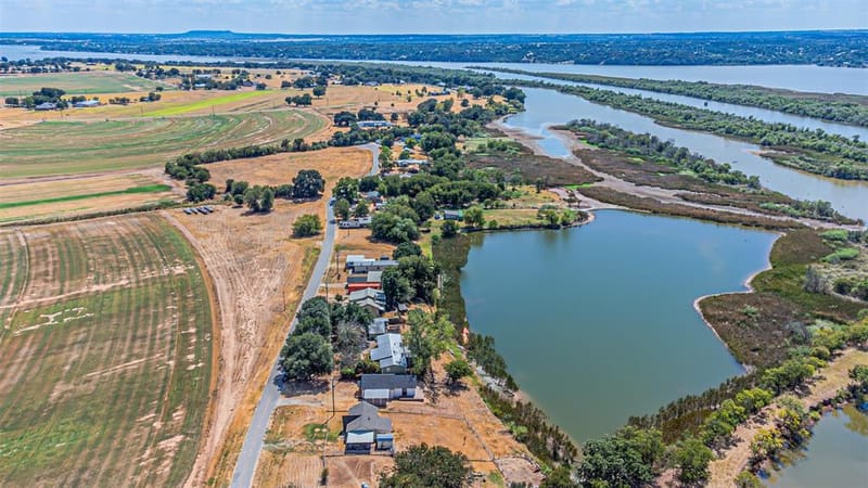 2308 Long Creek Court, Granbury TX 76049 - Photo 33
