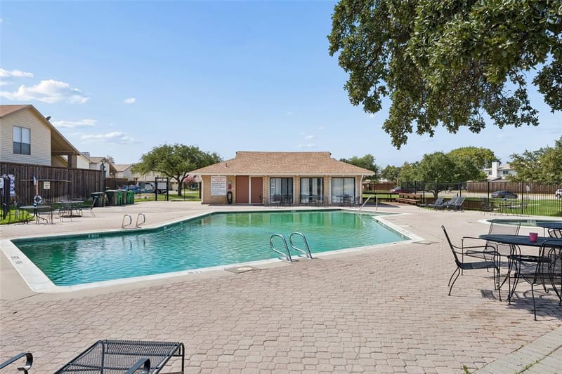 2108 Via Madonna, Carrollton TX 75006 - Photo 32