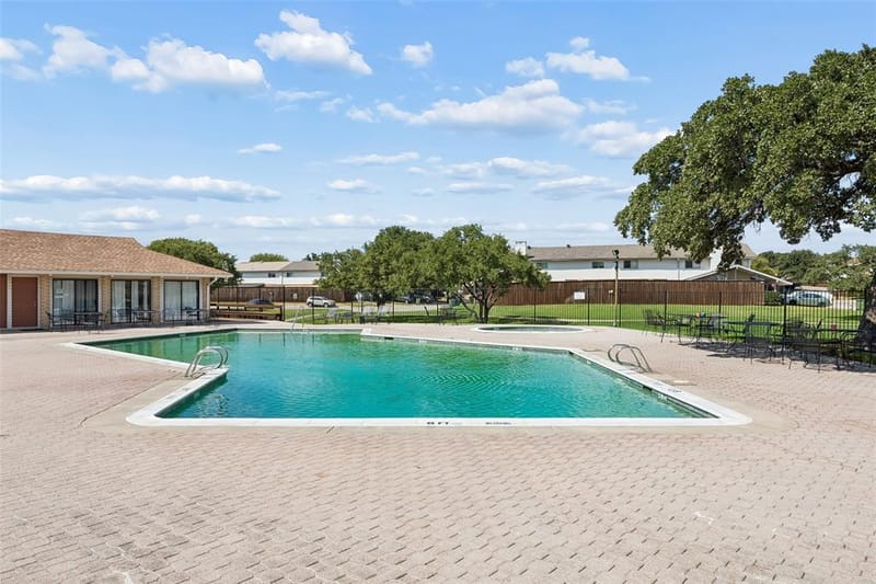 2108 Via Madonna, Carrollton TX 75006 - Photo 33