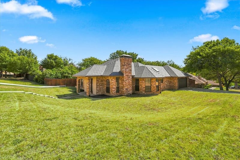 8712 Lake Country Drive, Fort Worth TX 76179
