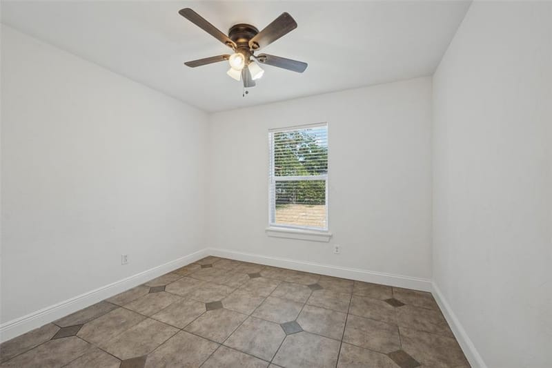 3584 Regal Road, Fort Worth TX 76111 - Photo 10