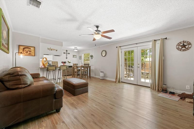 6054 Dunson Drive, Watauga TX 76148 - Photo 2