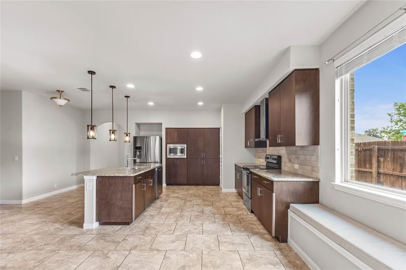 801 Oriel Circle, Fort Worth TX 76036 - Photo 8