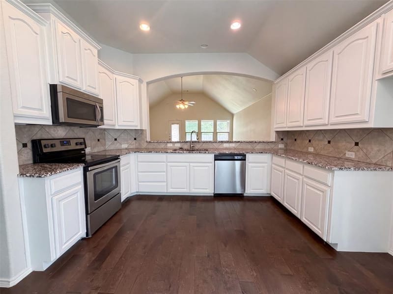 11813 Bellegrove Road, Burleson TX 76028 - Photo 2