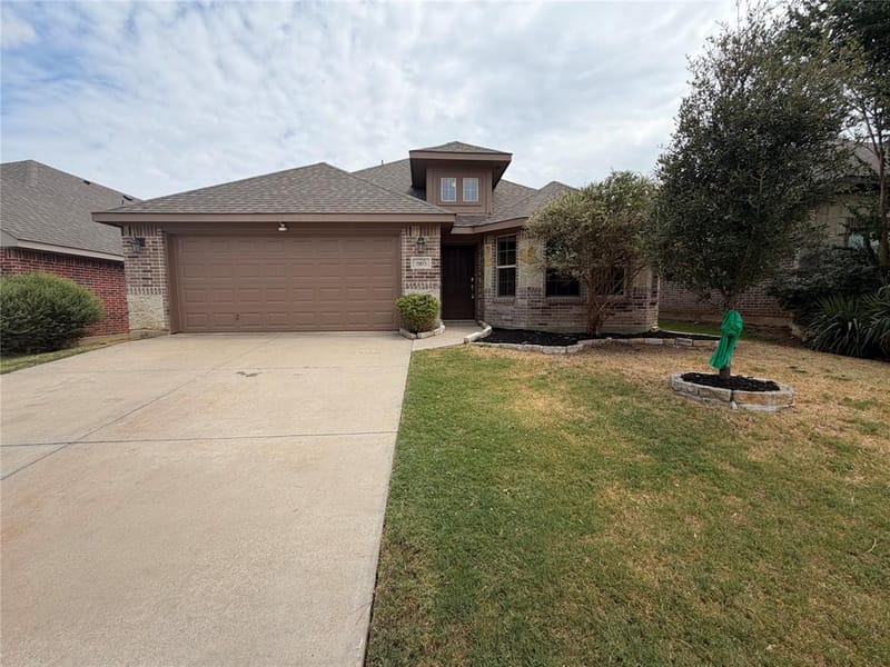 11813 Bellegrove Road, Burleson TX 76028