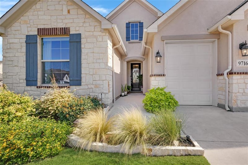 9716 Siltstone Drive, Denton TX 76207 - Photo 2