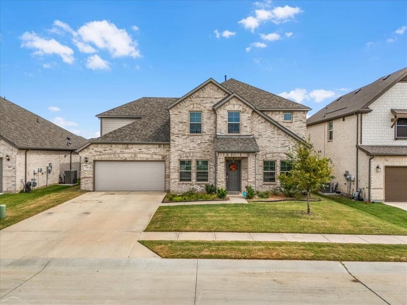 305 Laurel Drive, Justin TX 76247
