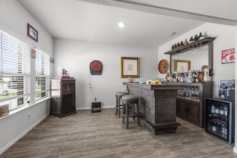305 Laurel Drive, Justin TX 76247 - Photo 4
