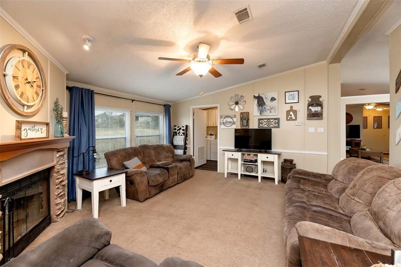 174 Denton Heights Lane, Weatherford TX 76085 - Photo 5