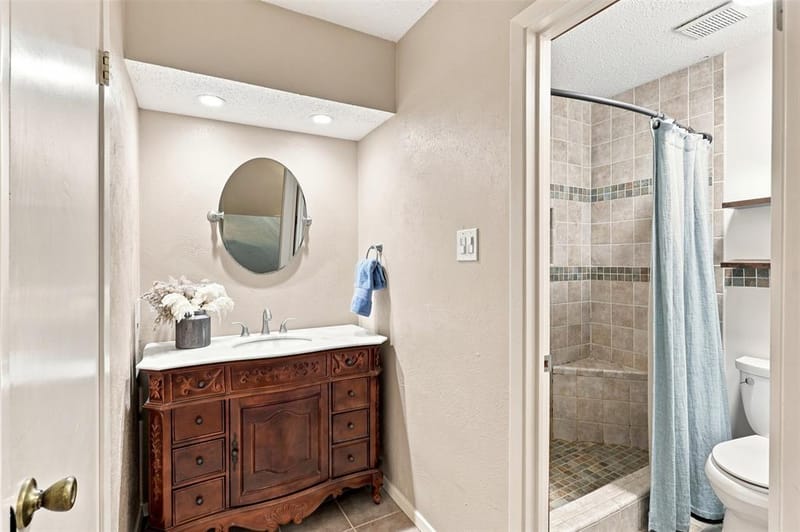 216 Old Hickory Drive, Irving TX 75060 - Photo 22