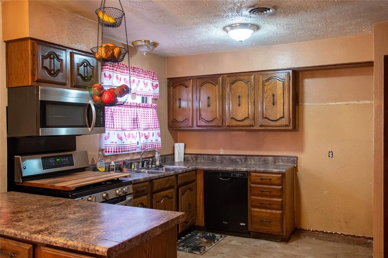 2251 Myrtlewood Drive, Dallas TX 75232 - Photo 7