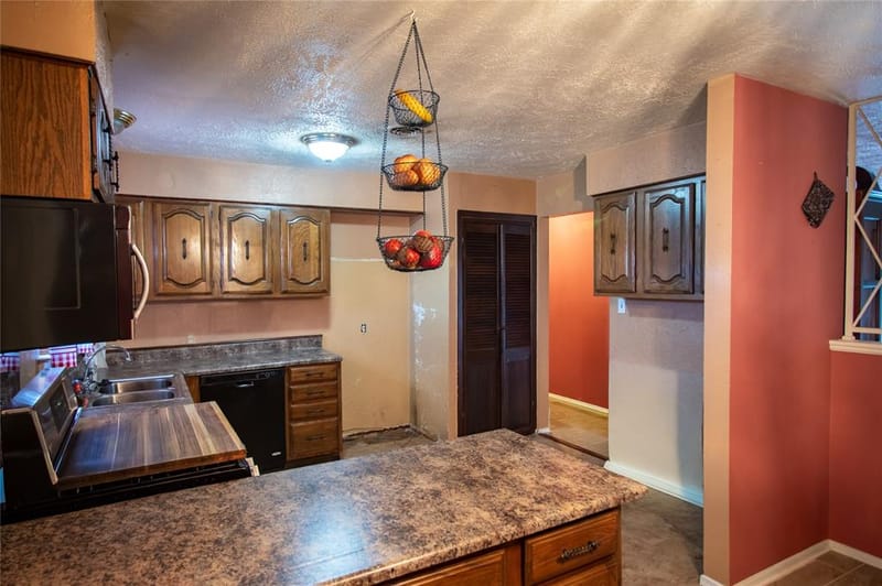 2251 Myrtlewood Drive, Dallas TX 75232 - Photo 3