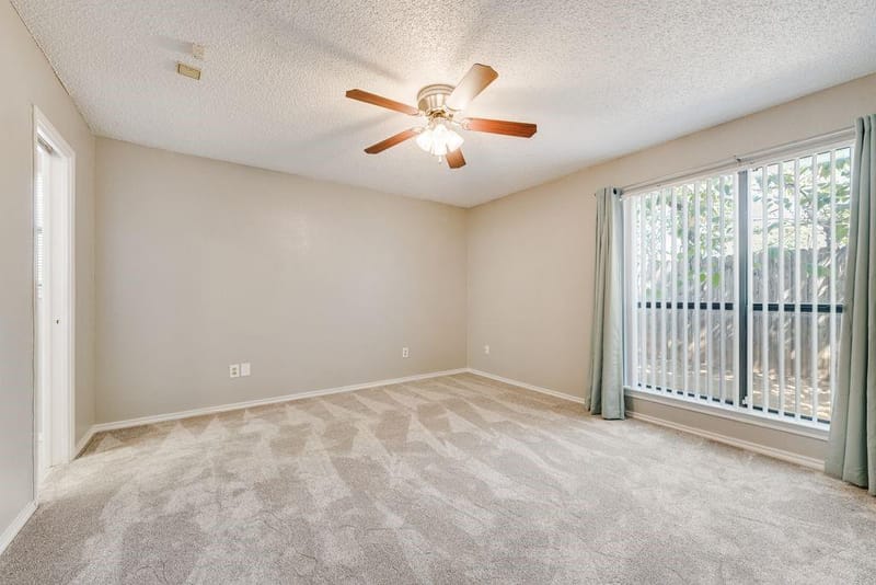 905 Cedarland Boulevard, Arlington TX 76011 - Photo 14