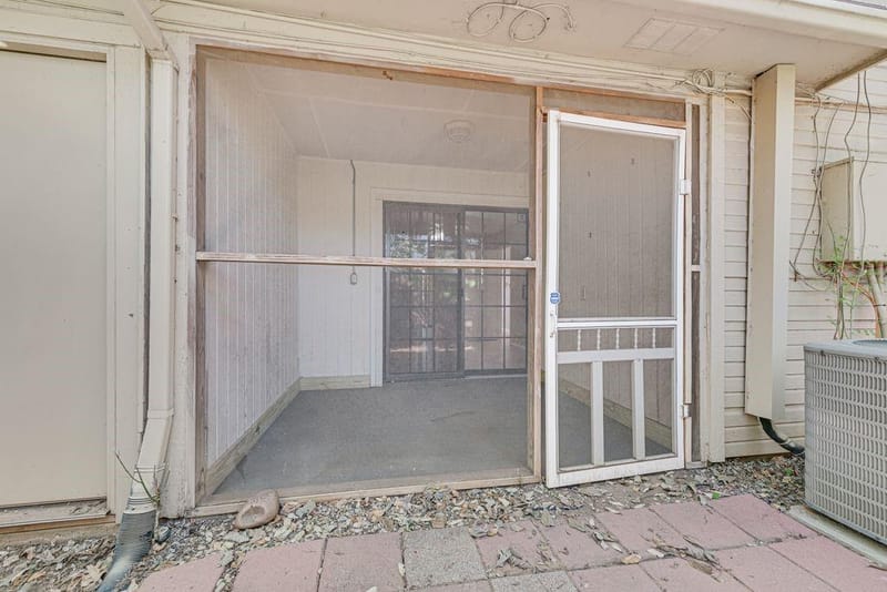 905 Cedarland Boulevard, Arlington TX 76011 - Photo 18