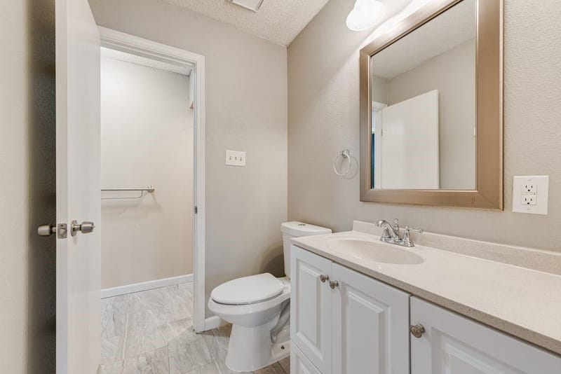 905 Cedarland Boulevard, Arlington TX 76011 - Photo 11