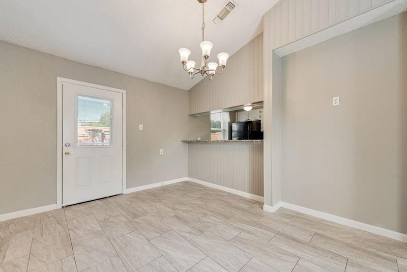 905 Cedarland Boulevard, Arlington TX 76011 - Photo 8