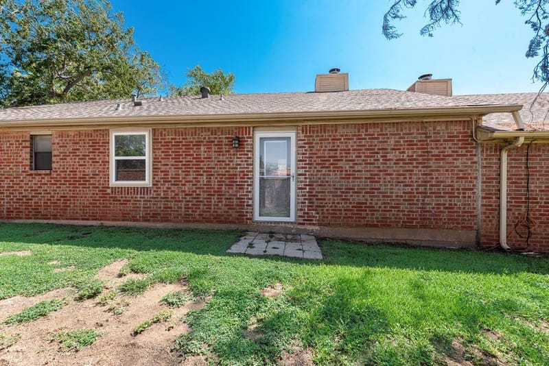 905 Cedarland Boulevard, Arlington TX 76011 - Photo 21
