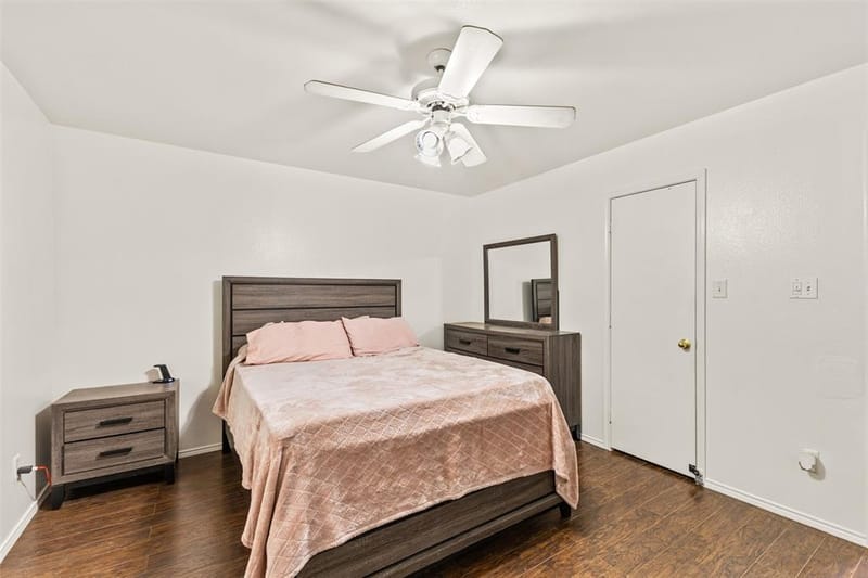 4012 Whitby Avenue, Dallas TX 75237 - Photo 13