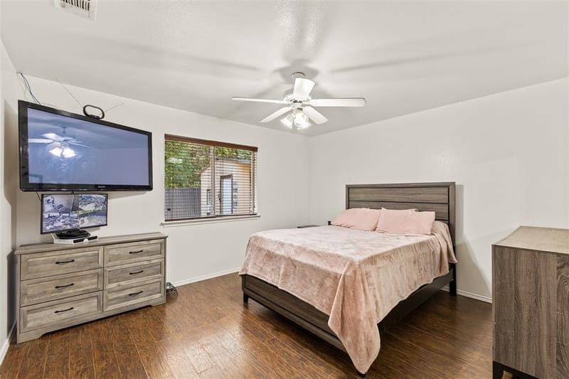 4012 Whitby Avenue, Dallas TX 75237 - Photo 12