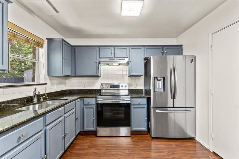 4012 Whitby Avenue, Dallas TX 75237 - Photo 9