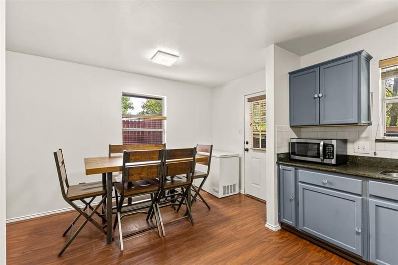 4012 Whitby Avenue, Dallas TX 75237 - Photo 11