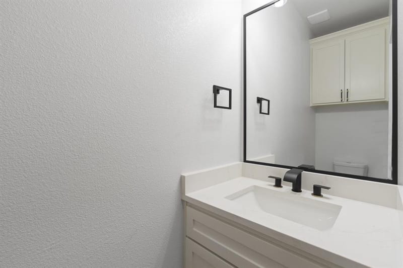 809 Tierney Road, Fort Worth TX 76112 - Photo 7