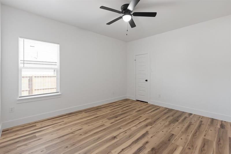 809 Tierney Road, Fort Worth TX 76112 - Photo 8
