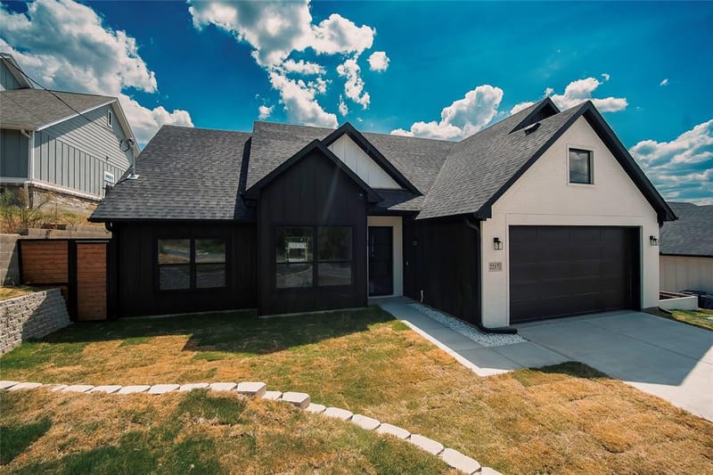2217 Christine Drive, Granbury TX 76048 - Photo 4
