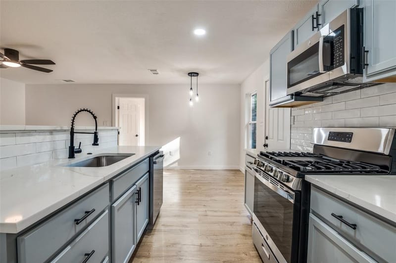 4129 Easter Avenue, Dallas TX 75216 - Photo 2