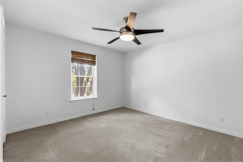 3741 Weeburn Drive, Dallas TX 75229 - Photo 32