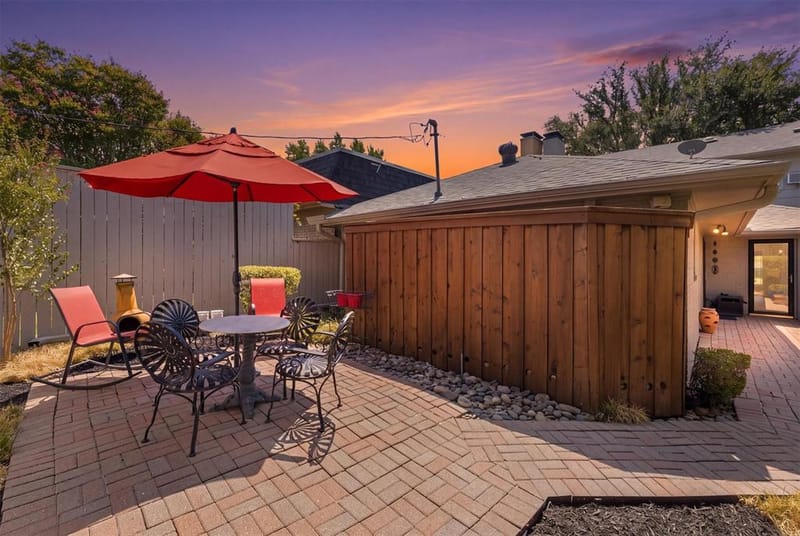 3741 Weeburn Drive, Dallas TX 75229 - Photo 24