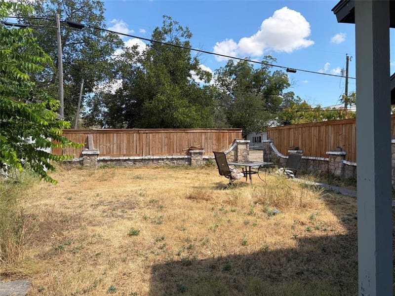 704 W Walcott Avenue, Comanche TX 76442 - Photo 17