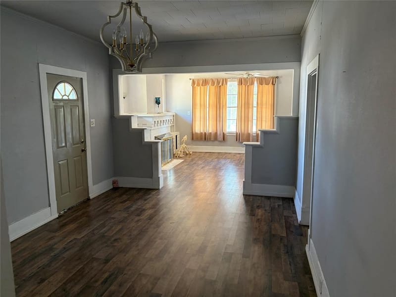 704 W Walcott Avenue, Comanche TX 76442 - Photo 8