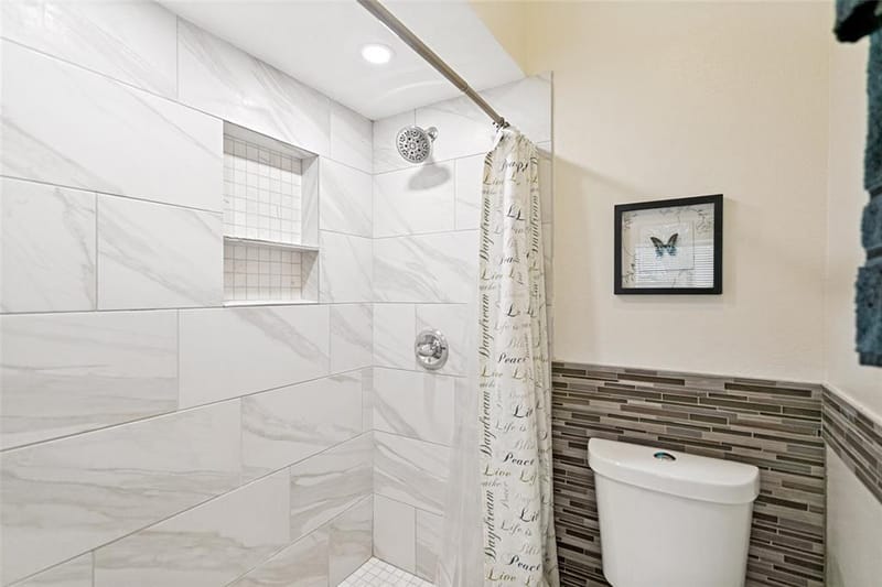 837 Summercreek Drive, Lewisville TX 75067 - Photo 17