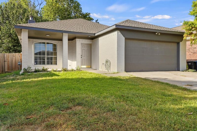 4748 Birchbend Lane, Fort Worth TX 76137 - Photo 2