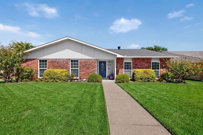2809 Silverdale Lane, Garland TX 75044 - Photo 2