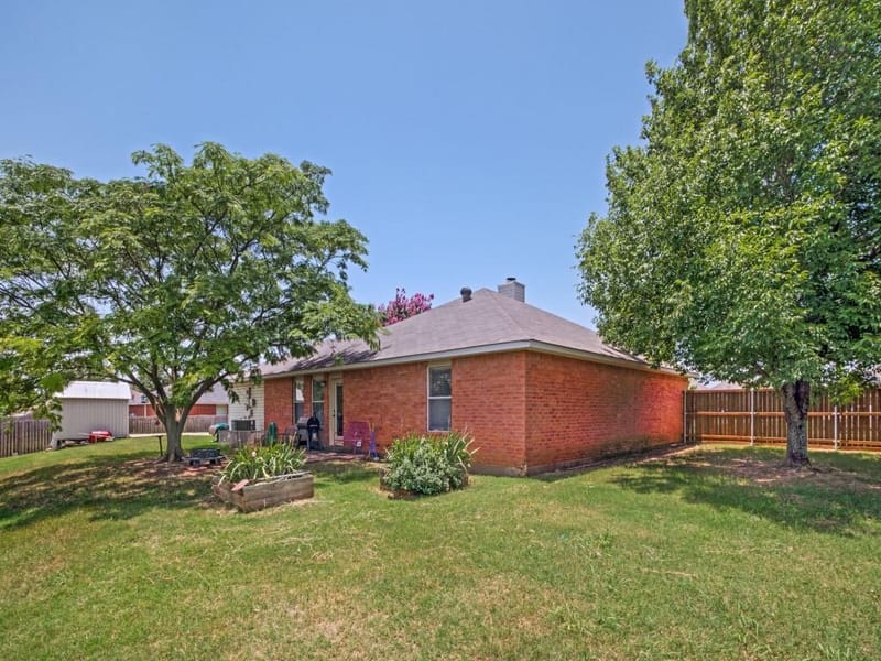 1036 Summit Drive, Justin TX 76247 - Photo 20