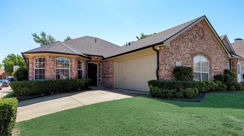 3204 Plumstead Drive, Dallas TX 75228