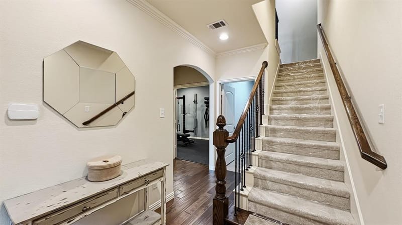 6441 Naples Drive, Irving TX 75039 - Photo 2