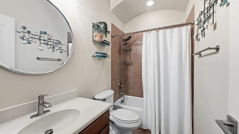 6441 Naples Drive, Irving TX 75039 - Photo 5