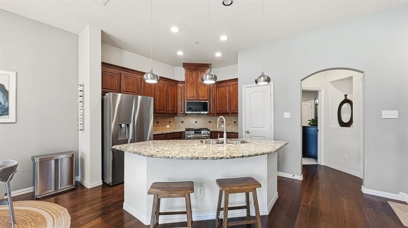 6441 Naples Drive, Irving TX 75039 - Photo 10