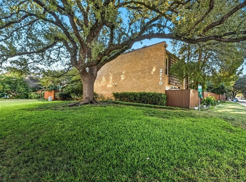 2702 Douglas Avenue # 121, Dallas TX 75219 - Photo 36